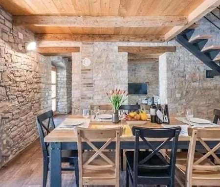 Lucija Villa