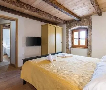 Lucija * Divšići