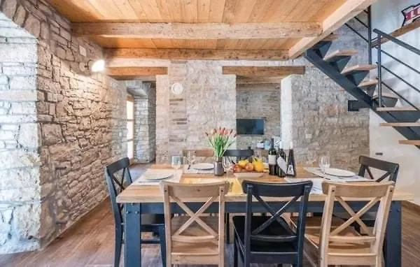 Lucija Villa